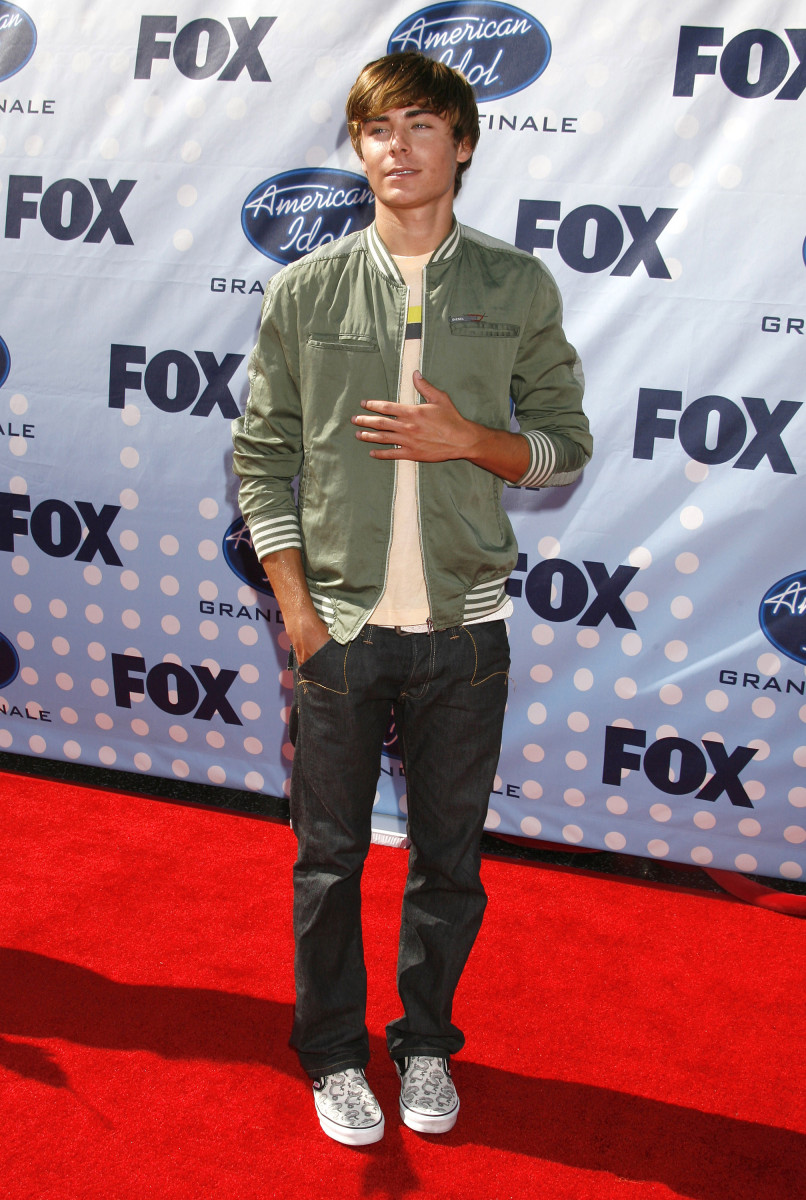 Zac Efron: pic #881915